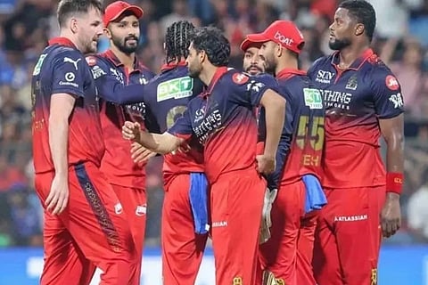 RCB ಮಾಡಿದ ಪಾಪವಾದ್ರೂ ಏನು? ಇಷ್ಟೊಂದು ಕೀಳಾಗಿ ನೋಡೋ ಬದಲು ಆ ತಂಡವನ್ನೇ ಹೊರಹಾಕಿ ಎಂದು ಮಾಜಿ ಕ್ರಿಕೆಟಿಗನ ಆಕ್ರೋಶ! 