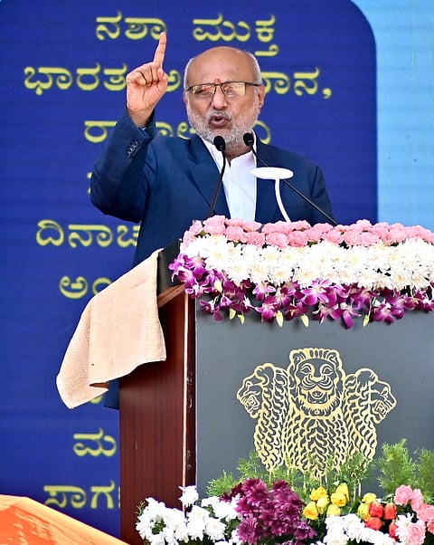 ಆರ್‌ಜಿಯುಎಚ್‌ಎಸ್ 31ನೇ ಸಂಸ್ಥಾಪನಾ ದಿನಾಚರಣೆ ಅಂಗಾಗಿ ಆಯೋಜಿಸಿದ್ದ ‘ನಶಾ ಮುಕ್ತ ಭಾರತ ಅಭಿಯಾನ’ದಲ್ಲಿ ಉಪರಾಷ್ಟ್ರಪತಿ ಸಿ.ಪಿ. ರಾಧಾಕೃಷ್ಣನ್ ಮಾತನಾಡಿದರು.