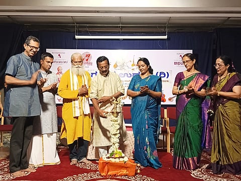 ಉಡುಪಿಯಲ್ಲಿ ರಾಗ ಧನ ಸಂಸ್ಥೆ ಆಯೋಜಿಸಿದ್ದ ಶ್ರೀ ಪುರಂದರದಾಸರು ಮತ್ತು ಸಂಗೀತ ತ್ರಿಮೂರ್ತಿ ಉತ್ಸವವನ್ನು ಪ್ರೊ.ರಾಮಮೂರ್ತಿ ರಾವ್​ ಉದ್ಘಾಟಿಸಿದರು. ಪೂರ್ಣಿಮಾ, ಶ್ರೀಕಿರಣ್​ ಹೆಬ್ಬಾರ್​, ಪ್ರೊ.ವನಿತಾ ಮಯ್ಯ, ಪರ್ಲತ್ತಾಯ ಡಾ. ಸುದರ್ಶನ್​ ಭಾರತೀಯ, ಡಾ. ಅನೀಶ್​ ಭಟ್​, ಉಮಾಶಂಕರಿ ಟಿ.ಕೆ. ಉಪಸ್ಥಿತರಿದ್ದರು.