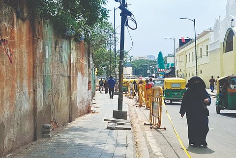 ಬೌರಿಂಗ್ ಆಸ್ಪತ್ರೆ ತಡೆಗೋಡೆ