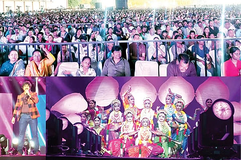 ರಾಯಚೂರಿನ ಕೃಷಿ ವಿವಿ ಆವರಣದಲ್ಲಿ ಹಮ್ಮಿಕೊಂಡ ಎಡೆದೊರೆ ನಾಡು ರಾಯಚೂರು ಜಿಲ್ಲಾ ಉತ್ಸವದಲ್ಲಿ ಎರಡನೇ ದಿನ ಶುಕ್ರವಾರ ಜನರು ಸಾಗರೋಪದಿಯಲ್ಲಿ ಹರಿದುಬಂದರು.