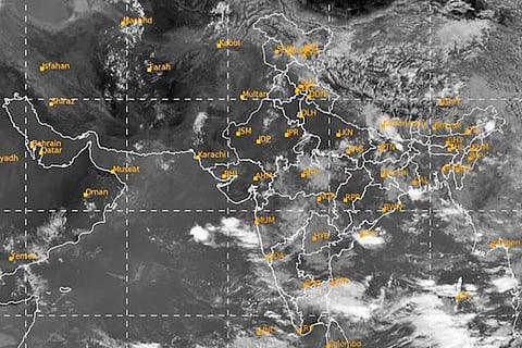 ಭಾರತದಲ್ಲಿ ಮಳೆ ಮೋಡಗಳೇ ನಾಪತ್ತೆ: ಉಪಗ್ರಹದಲ್ಲಿ ಸೆರೆಯಾಯ್ತು ಭೀಕರ ದೃಶ್ಯ, ಕರಗದ ವರುಣನ ಮುನಿಸು! Rain Clouds 