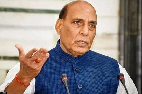 ಆಪರೇಷನ್ ಸಿಂಧೂರ ಹುತಾತ್ಮರ ವಿಚಾರದಲ್ಲಿ ರಾಜಕೀಯ: ರಕ್ಷಣಾ ಸಚಿವರ ಹೇಳಿಕೆ ತಿರುಚಲಾಗಿದೆ! ವಿಪಕ್ಷಗಳ ವಿರುದ್ಧ ಕೇಂದ್ರ ಕಿಡಿಕಾರಿದ್ದೇಕೆ? 