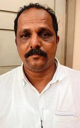 ರತ್ನಾಕರ ಅಮೀನ್.