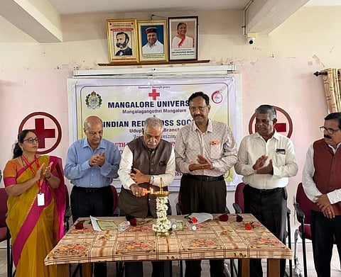 ಉಡುಪಿಯಲ್ಲಿ ಆಯೋಜಿಸಿದ್ದ ತರಬೇತಿ ಕಾರ್ಯಕ್ರಮವನ್ನು ಬಸ್ರೂರು ರಾಜೀವ್​ ಶೆಟ್ಟಿ ಉದ್ಘಾಟಿಸಿದರು. ಡಾ. ಅಶೋಕ್​ ವೈ.ಜಿ., ಡಾ. ಗಣನಾಥ್​ ಶೆಟ್ಟಿ ಎಕ್ಕಾರು, ಜಯಕರ್​ ಶೆಟ್ಟಿ ಎಸ್​., ಡಾ. ಗಾಯತ್ರಿ ಇದ್ದರು.