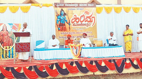   ಬಾಣಾವರ ಪಟ್ಟಢದಲ್ಲಿ ಹಿಂದೂ ಸಮಾಜೋತ್ಸವ ಕಾರ್ಯಕ್ರಮ ಉಧ್ಘಾಟಿದ ಶ್ರೀ ಅಬಿನವ ಬಸವಲಿಂಗ ಸ್ವಾಮಿಜೀ ಶ್ರೀ ವಿಜಯ ಮಾರುತಿ ಶರ್ಮ ಸ್ವಾಮಿಜೀ,, ಶ್ರೀ ಸರ್ದಾರ್ ಸೇವಲಾಲ್ ಸ್ವಾಮಿಜೀ, ಗೋವೀಂದಜೀ, ಭೋಜನಾಯ್ಕ್, ಇತರರು ಹಾಜರಿದ್ದರು