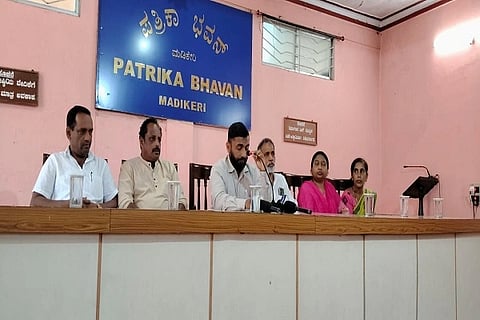 ಎಸ್‌ಡಿಪಿಐ ಜಿಲ್ಲಾಧ್ಯಕ್ಷ ಅಮೀನ್ ಮೊಹ್ಸಿನ್ ಸುದ್ದಿಗೋಷ್ಠಿಯಲ್ಲಿ ಮಾತನಾಡಿದರು.
