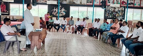  ಬೋರ್ಡೋ ಮಿಶ್ರಣ ಮತ್ತು ಸಿಂಪಡಣೆ ವಾಹಿತಿ ಕಾರ್ಯಕ್ರಮದಲ್ಲಿ ಬೆಳ್ವೆ ವ್ಯವಸಾಯ ಸೇವಾ ಸಹಕಾರಿ ಸಂ ಅಧ್ಯಕ್ಷ ಎಸ್.ಜಯರಾಮ ಶೆಟ್ಟಿ ಸುರ‌್ಗೋಳಿ ವಾತನಾಡಿದರು. ಪ್ರಮುಖರಾದ ಕೃಷ್ಣ ನಾಯ್ಕ, ಬಿ.ವಿ.ಶ್ರೀನಿವಾಸ್ ಮತ್ತಿತರರು ಉಪಸ್ಥಿತರಿದ್ದರು.