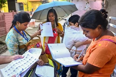 Voter List Revision | ಮತದಾರರ ಪಟ್ಟಿಯ ವಿಶೇಷ ತೀವ್ರ ಪರಿಷ್ಕರಣೆಯ ಚಿತ್ರ