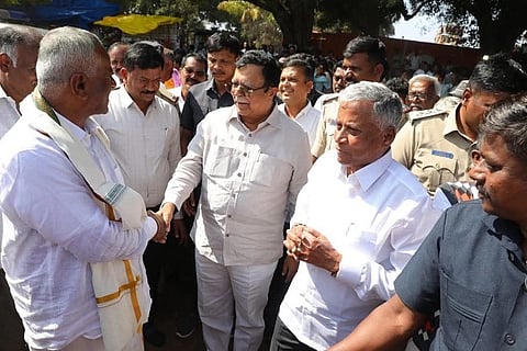 ಸಂಸದರು ಹಿಂದಿ ಕಲಿತಿದ್ದರಷ್ಟೇ ರಾಜ್ಯದ ಅಭಿವೃದ್ಧಿ 