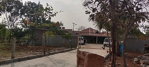 ಶಿರಾ ತಾಲೂಕಿನ ಬರಗೂರಿನಲ್ಲಿ ಫಾಮ್​ರ್ಹೌಸ್​