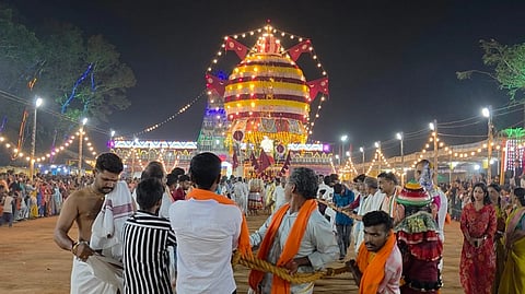 ಪಂಜ ಶ್ರೀ ಸದಾಶಿವ ಪರಿವಾರ ಪಂಚಲಿಂಗೇಶ್ವರ ದೇವರ ಬ್ರಹ್ಮರಥೋತ್ಸವ ಜರುಗಿತು.