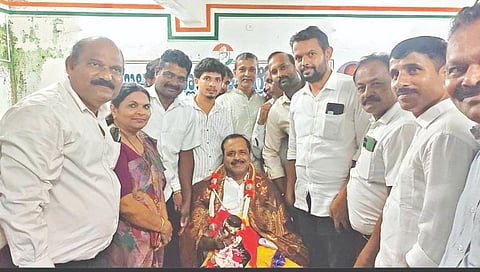  ಆರೋಗ್ಯ ಸಚಿವ ಯು.ಟಿ.ಖಾದರ್ ಅವರನ್ನು ಸನ್ಮಾನಿಸಲಾಯಿತು. ಪ್ರಮುಖರಾದ ಶಿವರಾಮ ರೈ, ಡಾ.ರವಿ ಕಕ್ಕೆಪದವು, ದೀಪಕ್ ನಂಬಿಯಾರ್, ವಿಮಲಾ ರಂಗಯ್ಯ ಮತ್ತಿತರರು ಉಪಸ್ಥಿತರಿದ್ದರು.