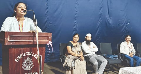 ಸುಬ್ರಹ್ಮಣ್ಯದ ಎಸ್‌ಎಸ್‌ಪಿಯು ಕಾಲೇಜಿನಲ್ಲಿ ವಿದ್ಯಾರ್ಥಿನಿಯರಿಗೆ ವೈದ್ಯಾಧಿಕಾರಿ ಡಾ.ಹಸ್ತಾ ಮಾಹಿತಿ ನೀಡಿದರು. ಪ್ರಮುಖರಾದ ರೇಖಾರಾಣಿ ಸೋಮಶೇಖರ್, ಬಸವರಾಜು, ಉಮ್ಮರ್ ಖಾನ್, ಸೌಮ್ಯಾ ದಿನೇಶ್ ಉಪಸ್ಥಿತರಿದ್ದರು.