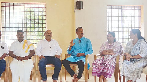  ಸುಬ್ರಹ್ಮಣ್ಯದಲ್ಲಿ ಸಮರ್ಪಕ ಆರೋಗ್ಯ ಸೇವೆ ಕುರಿತಂತೆ ಚರ್ಚಿಸಲು ಹೋರಾಟ ಸಮಿತಿ ಸಭೆ ನಡೆಯಿತು. ಪ್ರಮುಖರಾದ ಶಿವರಾಮ ರೈ, ವಿಮಲಾ ರಂಗಯ್ಯ, ರವಿ ಕಕ್ಕೆಪದವು ಮತ್ತಿತರರು ಉಪಸ್ಥಿತರಿದ್ದರು