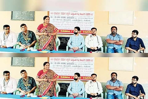 ಸಂಡೂರಿನಲ್ಲಿ ಉಚಿತ ಆರೋಗ್ಯ ಶಿಬಿರದಲ್ಲಿ ಶಾಸಕಿ ಅನ್ನಪೂರ್ಣ ತುಕಾರಾಮ್ ಭಾನುವಾರ ಮಾತನಾಡಿದರು. ರೋಟರಿ ಸಂಸ್ಥೆ ಅಧ್ಯಕ್ಷ ಪ್ರಕಾಶ್ ಜೈನ್, ಜೆ.ಎಂ. ಬಸವರಾಜ, ರಾಜೇಶ್ ಜೈನ್, ಆಶಾಲತಾ ಸೋಮಪ್ಪ ಇದ್ದರು.