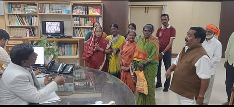 ಮನವಿ ಸಲ್ಲಿಕೆ