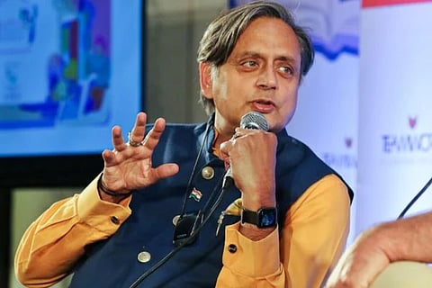5 ಚರಣಗಳನ್ನು 2 ಬಾರಿ ಹಾಡಬೇಕೇ?: ವಂದೇ ಮಾತರಂ ಪ್ರೋಟೋಕಾಲ್ ಕೆದಕಿದ ತರೂರ್; ಸಿಡಿದೆದ್ದ ಕಮಲ ಪಡೆ!