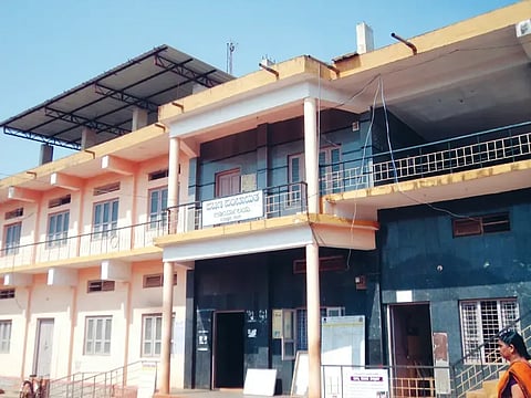 ಸಿದ್ದಾಪುರ ಪಟ್ಟಣ ಪಂಚಾಯಿತಿ ಕಚೇರಿ.