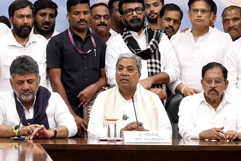 ರಾಜಣ್ಣನಿಗೆ ಅಭಿಮಾನಿಗಳೇ ದೇವರು, ನನಗೆ ಮತದಾರರೇ ದೇವರು, ಸಂವಿಧಾನವೇ ಧರ್ಮ‌: ರಾಜೀನಾಮೆ ಬೆನ್ನಲ್ಲೇ ಸಿದ್ದರಾಮಯ್ಯ ಭಾವುಕ ಮಾತು! Siddaramaiah