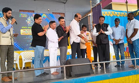 ಉಡುಪಿಯಲ್ಲಿ ಆಯೋಜಿಸಿದ್ದ ರಾಜ್ಯ ಮಟ್ಟದ ಟೆಕ್ವಾಂಡೋ ಪಂದ್ಯಾವಳಿಯನ್ನು ಯಶ್​ಪಾಲ್​ ಸುವರ್ಣ -ಉದ್ಘಾಟಿಸಿದರು. ವಾದಿರಾಜ ರಾವ್​, ಶ್ರೀಪಾದ್​ ಆರ್​. ರಾವ್​, ರಮ್ಯಾ ವಿ., ಡಾ.ಜಗದೀಶ್​ ಗಸ್ತಿ, ಸುಭಾಷ್​ ಸಾಲ್ಯಾನ್​, ಟಿಎಂಜೆಎಫ್​ ಲಯನ್​ ಸುರೇಶ್​ ಪ್ರಭು, ಹರೀಶ್​, ಸಂತೋಷ್​ ನಾಯಕ್​ ಇತರರಿದ್ದರು.