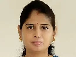ಜಿಲ್ಲಾಧಿಕಾರಿ  ಶ್ರೀರೂಪಾ 