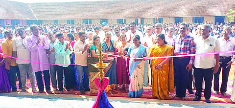 ಸುಳ್ಯ ಸರ್ಕಾರಿ ಪದವಿಪೂರ್ವ ಕಾಲೇಜಿನಲ್ಲಿ ಒಸಾಟ್ ವತಿಯಿಂದ ನಿರ್ಮಿಸಿದ ನೂತನ ಕಟ್ಟಡವನ್ನು ಶಾಸಕಿ ಭಾಗೀರಥಿ ಮುರುಳ್ಯ ಉದ್ಘಾಟಿಸಿದರು.
