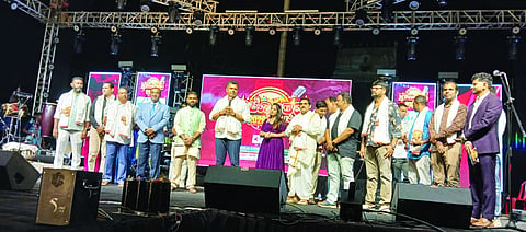 ಸುಳ್ಯದಲ್ಲಿ ನಡೆದ ಸುಳ್ಯೋತ್ಸವ ಸಾಂಸ್ಕೃತಿಕ ಸಂಭ್ರಮದಲ್ಲಿ ಸಂಸದ ಕ್ಯಾಪ್ಟನ್ ಬ್ರಿಜೇಶ್ ಚೌಟ ಮಾತನಾಡಿದರು.
