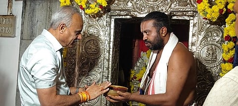 *ತುಮಕೂರಿನ ದೇವರಾಯನದುರ್ಗ ದೇವಾಲಯದಲ್ಲಿ ಬಿ.ಸುರೇಶಗೌಡ ಪೂಜೆ ಸಲ್ಲಿಸಿದರು.