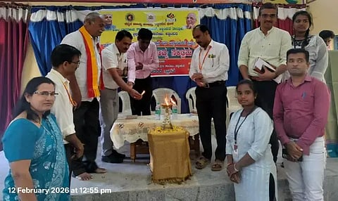 ತರೀಕೆರೆಯಲ್ಲಿ ಏರ್ಪಡಿಸಿದ್ದ ತಾಲೂಕು ಮಟ್ಟದ ಗ್ಯಾರಂಟಿ ಯೋಜನೆ ಫಲಾನುಭವಿಗಳ ಸಮಾವೇಶವನ್ನು ಶಾಸಕ ಜಿ.ಎಚ್.ಶ್ರೀನಿವಾಸ್ ಉದ್ಘಾಟಿಸಿದರು. ಎಂ.ಸಿ.ಶಿವಾನಂದಸ್ವಾಮಿ, ವಸಂತ್‌ಕುಮಾರ್, ಶಮೀವುಲ್ಲಾ ಷರೀಫ್, ಎಚ್.ಯು.ಫಾರೂಕ್, ಜಿ.ಹೇಮಲತಾ ಇತರರಿದ್ದರು. 