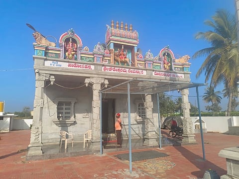 ದೊಡ್ಡಬಳ್ಳಾಪುರ ತಾಲೂಕು ಹಾಡೋನಹಳ್ಳಿ ಚೌಡೇಶ್ವರಿ ದೇವಸ್ಥಾನ.