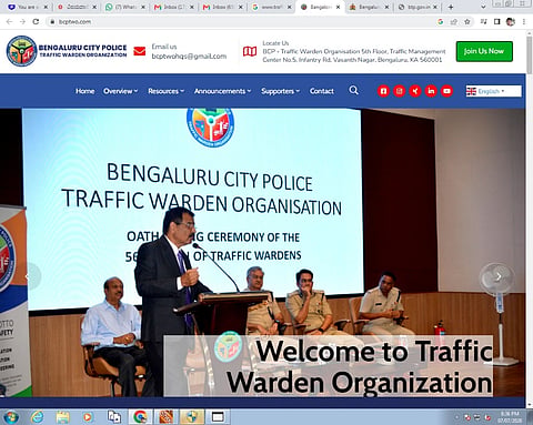 Traffic warden 