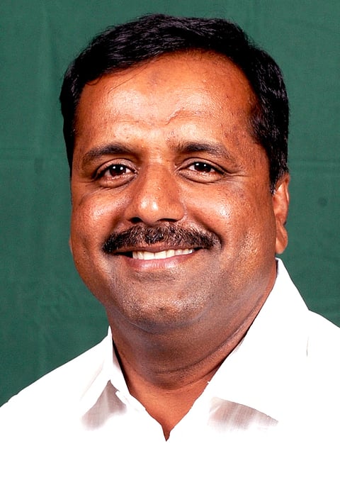 Health Minister U T Kadhan 