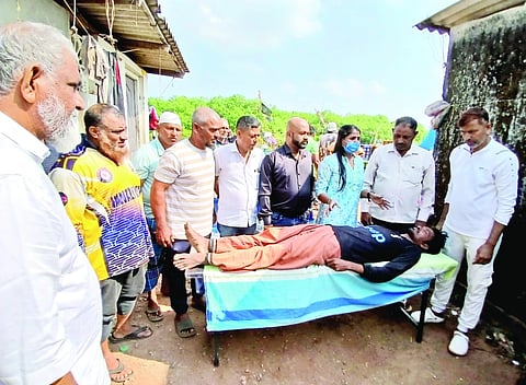  ಪ್ರಥಮ ಚಿಕಿತ್ಸಾ ಶಿಬಿರದಲ್ಲಿ ಪೂರ್ಣಿಮಾ ತರಬೇತಿ ನೀಡಿದರು. ಹನೀಫ್ ಸೋಲಾರ್, ಪ್ರೀತಮ್, ಯು.ಕೆ.ಇಸ್ಮಾಯಿಲ್ ಮತ್ತಿತರರು ಉಪಸ್ಥಿತರಿದ್ದರು.