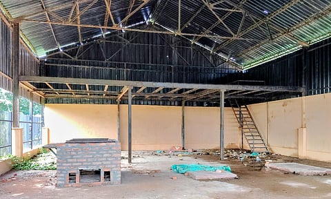 ಪುನಃನಿರ್ಮಾಣ ಹಂತದಲ್ಲಿರುವ ರುದ್ರಭೂಮಿ.