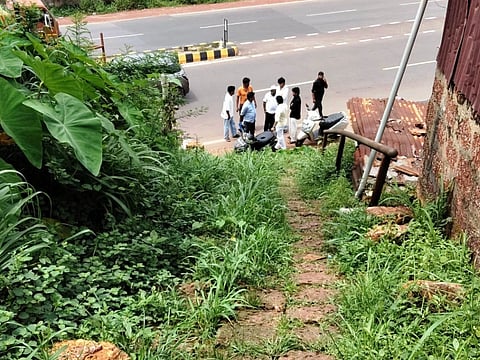  ಅತ್ಯಂತ ಕಡಿದಾದ ಚೆಂಬುಗುಡ್ಡೆ ಕಾಲುದಾರಿ.