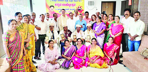  ಹಿರಿಯ ಪತ್ರಕರ್ತರಾದ ಆನಂದ ಶೆಟ್ಟಿ, ವಿದ್ಯಾಧರ ಶೆಟ್ಟಿ, ಛಾಯಾಗ್ರಾಹಕ ಅಶೋಕ್ ಉಳ್ಳಾಲ್ ಹಾಗೂ ಕ್ರೀಡಾ ಕ್ಷೇತ್ರದ ಸಾಧನೆಗಾಗಿ ಉಳ್ಳಾಲ ನಗರಸಭೆಯ ಸದಸ್ಯೆ ಗೀತಾ ಬಾಯಿ ಅವರನ್ನು ಸನ್ಮಾನಿಸಲಾಯಿತು.