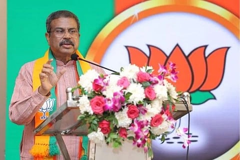 Dharmendra Pradhan | ಪ್ರಧಾನ್ ರಾಜೀನಾಮೆ ಹಿಂದೆ ನಡೆದದ್ದು ಬೇರೆಯೇ ಕಥೆಯಾ..? ದೆಹಲಿಯಲ್ಲಿ ಹರಿದಾಡುತ್ತಿದ್ದ ಆ ಒಂದು ಚರ್ಚೆಗೆ ಹೊಸ ಟ್ವಿಸ್ಟ್ ಕೊಟ್ಟ ಬಿಜೆಪಿ ಸಂಸದ! 