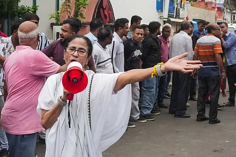 TMC | ಸ್ವಂತ ವಿಮಾನಕ್ಕೇ ಕೋಟಿ ಕೋಟಿ ಬಾಡಿಗೆ ಕೊಟ್ಟ ಟಿಎಂಸಿ!...440 ಕೋಟಿ ಫ್ರೀಜ್ ಮಾಡಿ 'ಫ್ಲೈಟ್ ರಹಸ್ಯ' ಬಿಚ್ಚಿಟ್ಟ ಇಡಿ 
