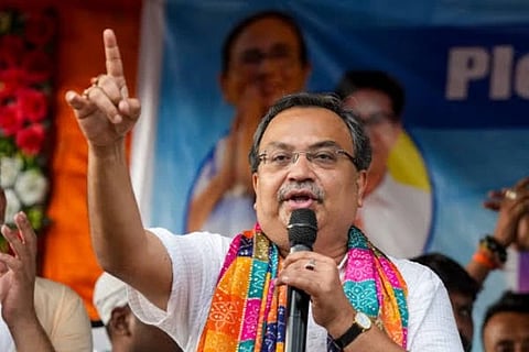 Kunal Ghosh > .ಒಂದೇ ದಿನ ಎರಡೂ ಬಣಗಳಲ್ಲಿ ಪ್ರತ್ಯಕ್ಷರಾದ ಟಿಎಂಸಿ ಶಾಸಕ! 