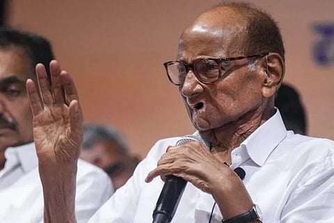 Sharad Pawar > ಸದ್ಯ ಮಾತನಾಡಲು ಇದು ಸೂಕ್ತ ವಿಷಯವಲ್ಲ!...ಎನ್‌ಡಿಎ ಸೇರ್ಪಡೆಯ ವರದಿಗಳಿಗೆ ಅಡ್ಡಗೋಡೆ ಮೇಲೆ ದೀಪವಿಟ್ಟ ಶರದ್​ ಪವಾರ್​ 