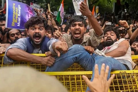 Passport Cancel | ಕಲ್ಲು ತೂರಿದವರ ಪಾಸ್‌ಪೋರ್ಟ್ ರದ್ದತಿಗೆ ಚಿಂತನೆ