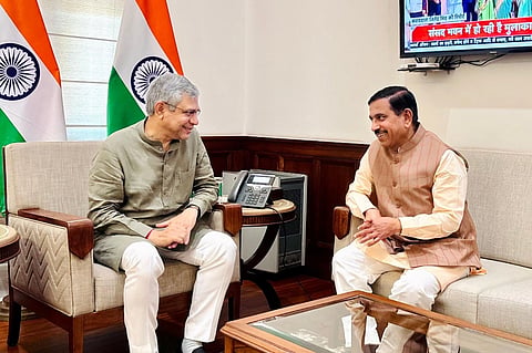 ಕೇಂದ್ರ ರೈಲ್ವೆ ಸಚಿವರಿಗೆ ಪ್ರಲ್ಹಾದ ಜೋಶಿ ಮನವಿ