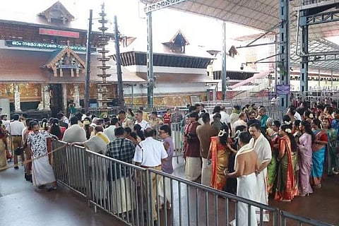 Guruvayur Temple | ಗುರುವಾಯೂರ್ ಶ್ರೀಕೃಷ್ಣ ಸನ್ನಿಧಿಯಲ್ಲಿ 416 ಮದುವೆ