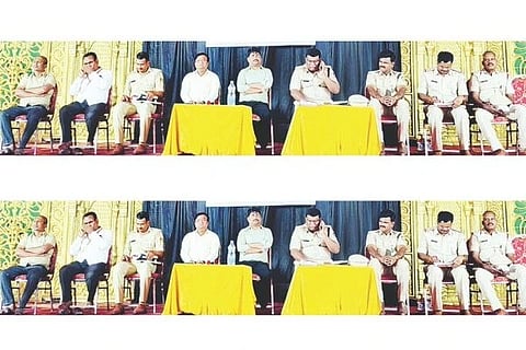 ಮುದಗಲ್‌ನಲ್ಲಿ ಶುಕ್ರವಾರ ಏರ್ಪಡಿಸಿದ್ದ ಮೊಹರಂ ಶಾಂತಿಸಭೆಯಲ್ಲಿ ಎಸ್ಪಿ ಅರುಣಾಂಗ್ಷ್ಷು ಗಿರಿ, ಎಸಿ ಬಸವಣೆಪ್ಪ ಕಲಶೆಟ್ಟಿ, ಮುಖ್ಯಾಧಿಕಾರಿ ಪ್ರವೀಣ ಭೋಗಾರ, ಡಿವೈಎಸ್ಪಿ ದತ್ತಾತ್ರೇಯ ಕರ್ನಾಡ್, ಸಿಪಿಐ ರಾಮಣ್ಣ ಜಲಗೇರಿ, ಪಿಎಸ್‌ಐ ವೆಂಕಟೇಶ ಮಾಡಗಿರಿ ಇದ್ದರು. 