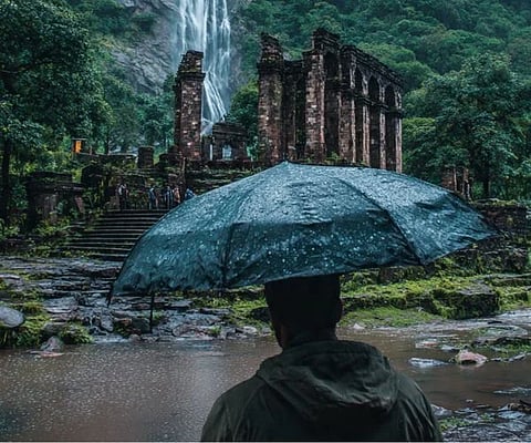 ಮಳೆಗಾಲದಲ್ಲಿ ನೀವು ನೋಡಲೇ ಬೇಕಾದ ಕರ್ನಾಟಕದ 5 ಪ್ರವಾಸಿ ತಾಣಗಳು
