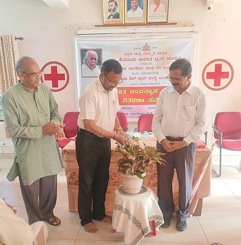 ಉಡುಪಿಯಲ್ಲಿ ಆಯೋಜಿಸಿದ್ದ 'ಕಾರಂತರ ಬದುಕು-ಬರಹ' ಉಪನ್ಯಾಸ ಕಾರ್ಯಕ್ರಮವನ್ನು ಕೆ.ಮುರಳೀಧರ್​ ಉದ್ಘಾಟಿಸಿದರು. ಡಾ.ಗಣನಾಥ ಶೆಟ್ಟಿ ಎಕ್ಕಾರು, ನಿತ್ಯಾನಂದ ಪಡ್ರೆ ಇದ್ದರು.