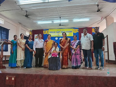 ಹಿರಿಯಡಕ ಕರ್ನಾಟಕ ಪಬ್ಲಿಕ್​ ಸ್ಕೂಲ್​ನ ವಿದ್ಯಾರ್ಥಿಗಳಿಗೆ ಶೈಕ್ಷಣಿಕ ಮಾರ್ಗದರ್ಶನ ನೀಡಿದ ಐಡಾ ಡಿಸೋಜಾ ಅವರನ್ನು ಗೌರವಿಸಲಾಯಿತು. ಶೈಲಜಾ  ಜೆನ್ನಿ, ಸಂಜನಾ ರೈ, ಸುಮನಾ ರಾವ್​, ಎಚ್​. ಶ್ರೀನಿವಾಸ ರಾವ್​, ಶರತ್​ಚಂದ್ರ, ಸರೋಜಾ ನಾಯಕ್​, ಮಂಜುನಾಥ್​ ಭಟ್​, ಪ್ರಕಾಶ್​ ಪ್ರಭು ಇದ್ದರು.