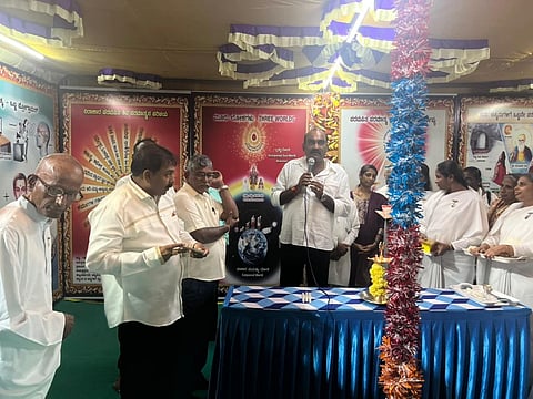 ಉಡುಪಿಯಲ್ಲಿ 'ನಮ್ಮ ಉಡುಪಿ ಉತ್ಸವ'ವನ್ನು ಯಶ್​ಪಾಲ್​ ಸುವರ್ಣ ಉದ್ಘಾಟಿಸಿದರು. ಪ್ರಕಾಶ್​ ಅಡಿಗ, ಮಾಸ್ತಿ ಚೈತನ್ಯ ಅಯ್ಯಂಗಾರ್​, ಬಷೀರ್​, ಪ್ರಭಾಕರ್​ ಇತರರಿದ್ದರು.