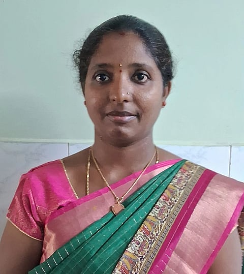 ವರ್ಷಾ ಅವರು ಬಾಳೆ ದಿಂಡಿನಿಂದ ತಯಾರಿಸಿರುವ ಕರಕುಶಲ ವಸ್ತುಗಳು